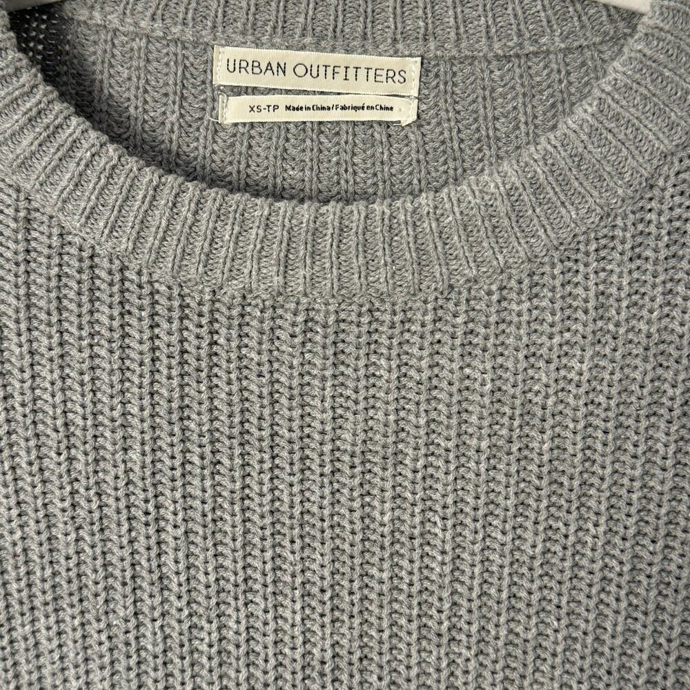 URBAN OUTFITTERS Crew Neck Pullover Sweater - Picture 5 of 11